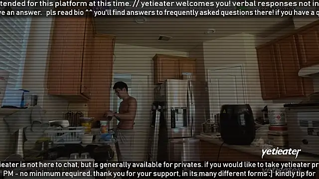 Snapshot of yetieater chatting on May 2026 04:26:01 PM yetieater online show from May 2026 04:26:01 PM