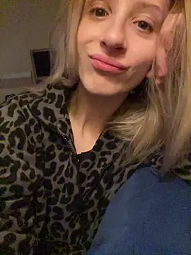 amorearte m online show from December 2025 06:06:01 AM