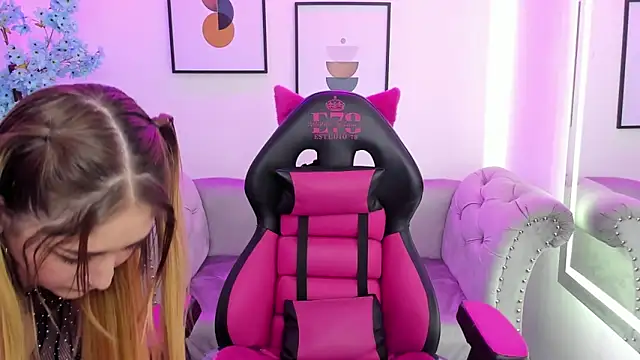 Snapshot of Agatha_luxx chatting on March 2025 12:36:02 PM Agatha luxx online show from March 2025 12:36:02 PM