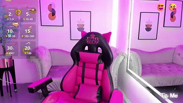 Snapshot of Agatha_luxx chatting on March 2025 03:53:02 PM Agatha luxx online show from March 2025 03:53:02 PM