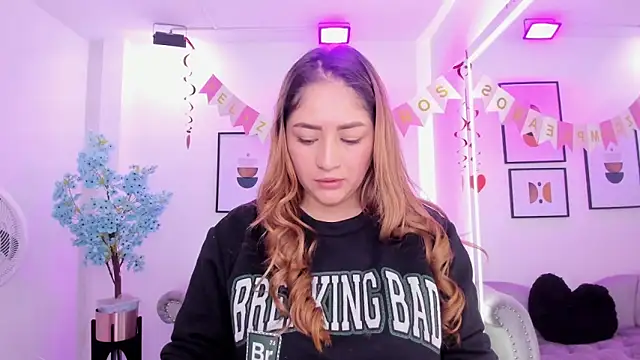 Snapshot of Agatha_luxx chatting on October 2025 12:34:02 PM Agatha luxx online show from October 2025 12:34:02 PM