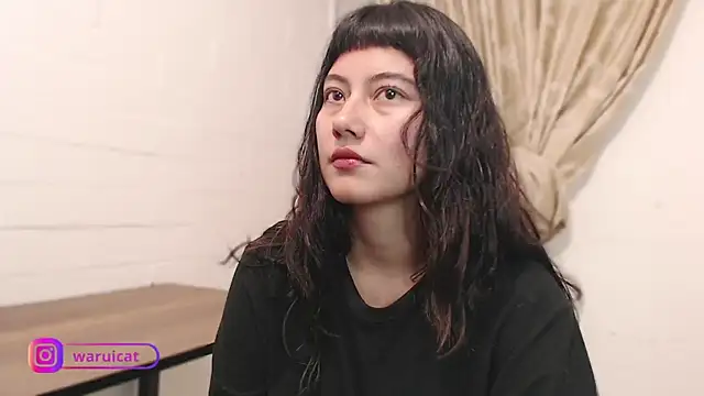 Snapshot of Laury_uri chatting on February 2026 01:33:01 AM Laury uri online show from February 2026 01:33:01 AM