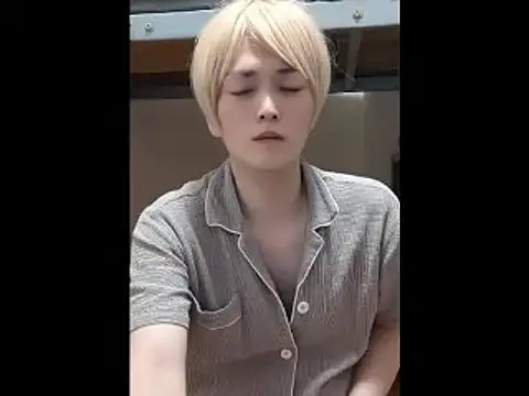 Snapshot of mgnhiroyuki chatting on June 2026 02:45:02 AM mgnhiroyuki online show from June 2026 02:45:02 AM
