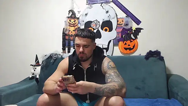 Tiberius hunk online show from November 2025 02:59:02 PM