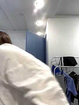 HannaJohnson online show from November 2025 06:01:01 AM