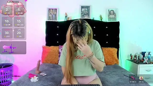 young jung online show from October 2025 02:42:02 AM