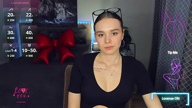 EmelyMason online show from February 2026 12:44:02 PM