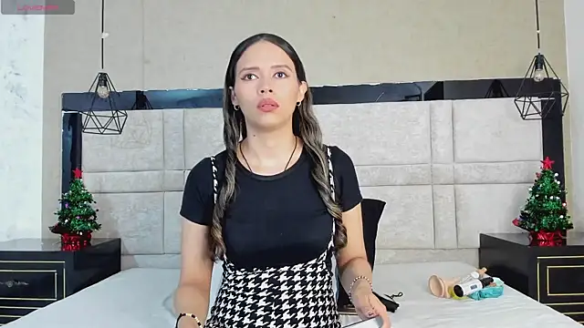 LiliJensen online show from November 2025 07:27:01 PM