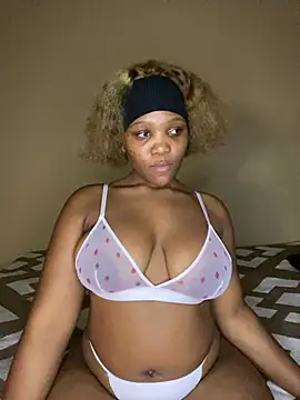 Snapshot of Beyoncex05 chatting on May 2026 10:37:01 PM Beyoncex05 online show from May 2026 10:37:01 PM