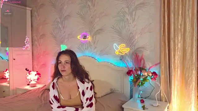 Snapshot of JaneVibes chatting on September 2025 06:40:01 AM JaneVibes online show from September 2025 06:40:01 AM