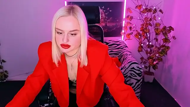 Miss Alice Silver online show from November 2025 04:18:02 PM