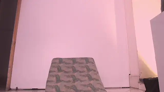 SashaNova online show from December 2025 05:15:02 AM