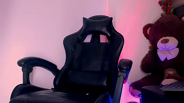 SashaNova online show from February 2026 08:00:02 AM