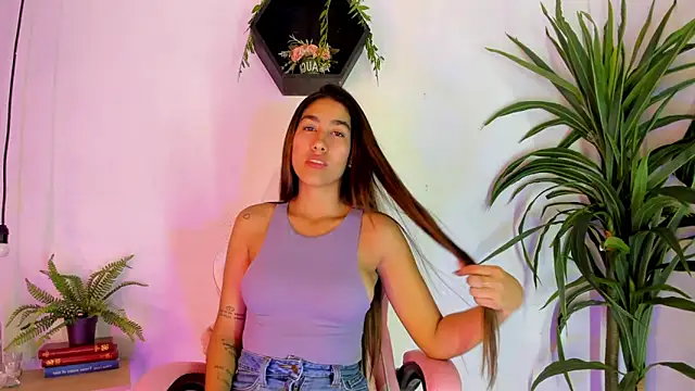 Mia Montess online show from March 2025 12:58:02 PM