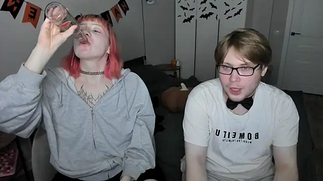 Snapshot of JayMollyy chatting on October 2025 06:02:01 PM JayMollyy online show from October 2025 06:02:01 PM