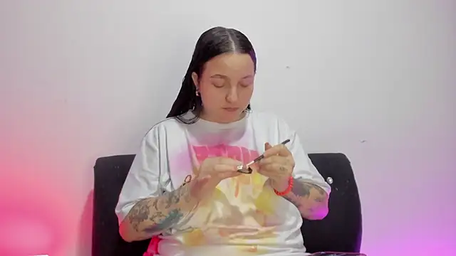 Snapshot of Celestte chatting on April 2026 04:31:01 AM Celestte online show from April 2026 04:31:01 AM