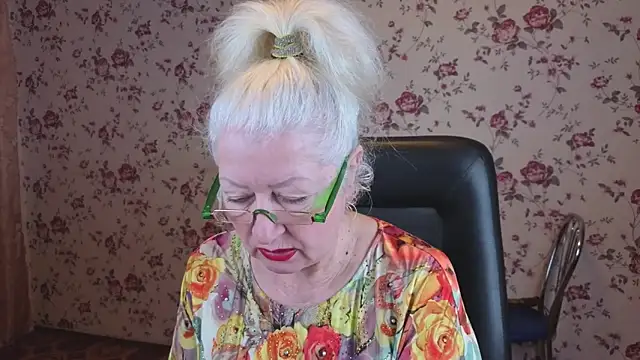 Maya Mayflower online show from November 2025 04:00:01 AM