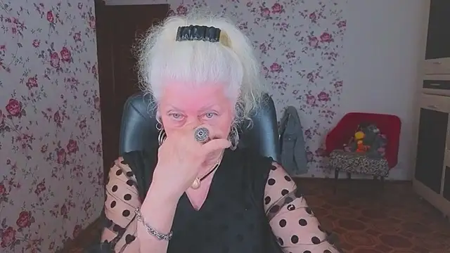 Snapshot of Maya_Mayflower chatting on June 2026 03:41:01 AM Maya Mayflower online show from June 2026 03:41:01 AM