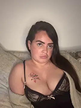 Snapshot of Sophie_23XX chatting on November 2025 08:41:02 PM Sophie 23XX online show from November 2025 08:41:02 PM