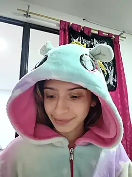 KratosAfroditacs online show from March 2026 04:45:01 PM