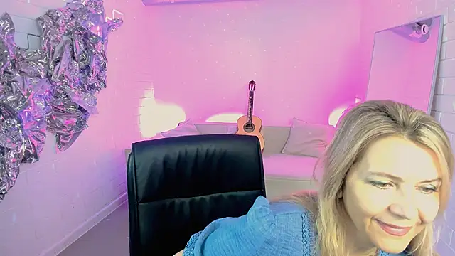 NicoleHitman online show from June 2026 09:01:01 AM