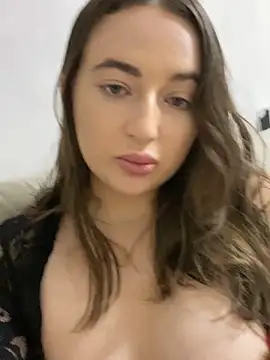 AlisaQSky online show from November 2025 10:25:02 AM