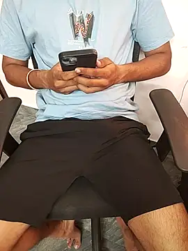 Snapshot of RightFielder chatting on July 2026 06:29:02 AM RightFielder online show from July 2026 06:29:02 AM