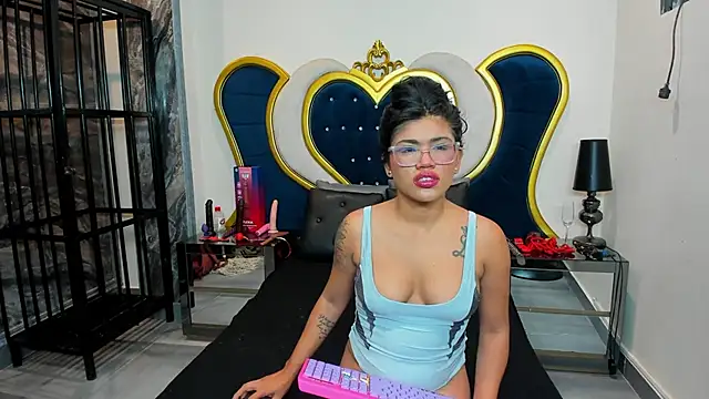 NovaMichel online show from October 2025 11:22:02 AM