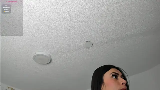 Cristal Velle online show from April 2026 11:02:02 AM