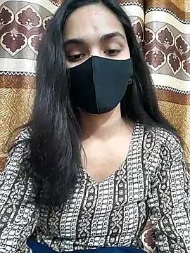 sexy-trisha1 online show from March 2025 12:00:01 PM