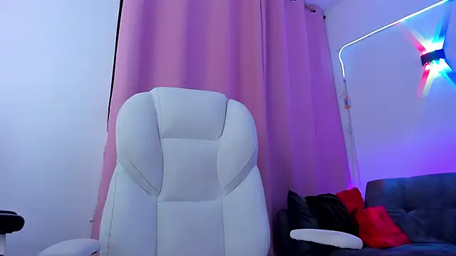 gaaby foxx online show from September 2025 01:44:02 PM