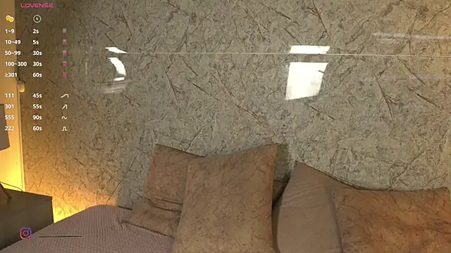 Snapshot of alison222_ chatting on February 2026 12:58:02 PM alison222 online show from February 2026 12:58:02 PM