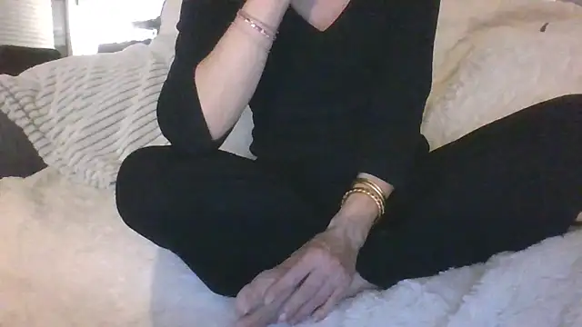 Valentinette online show from February 2026 08:43:01 PM