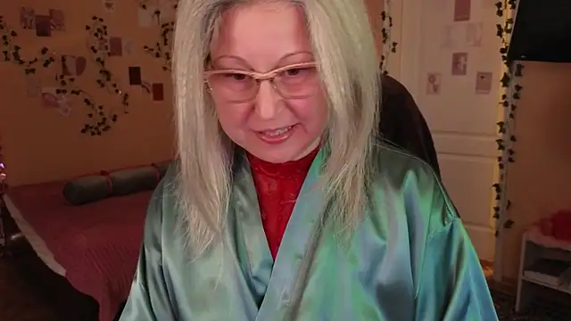 Wane Witch online show from April 2026 07:27:01 PM