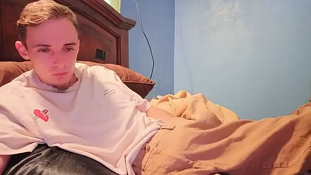 Snapshot of Ilovepussy1911 chatting on April 2026 08:40:01 PM Ilovepussy1911 online show from April 2026 08:40:01 PM