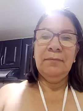 Snapshot of victoria_wayne chatting on October 2025 09:21:02 AM victoria wayne online show from October 2025 09:21:02 AM