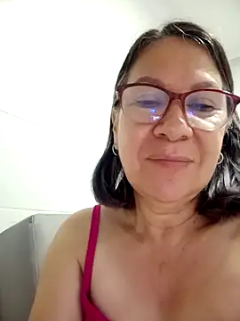 Snapshot of victoria_wayne chatting on May 2026 08:52:01 AM victoria wayne online show from May 2026 08:52:01 AM