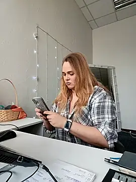 Juicy PeachLux online show from October 2025 07:50:02 AM