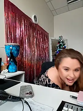 Juicy PeachLux online show from December 2025 05:50:02 AM