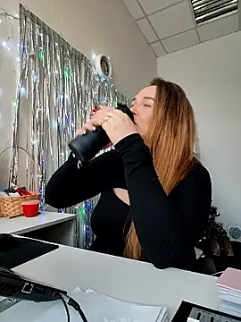 Juicy PeachLux online show from January 2026 06:51:02 AM