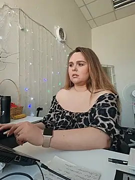 Snapshot of Juicy_PeachLux chatting on May 2026 08:44:02 AM Juicy PeachLux online show from May 2026 08:44:02 AM