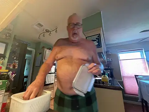 Snapshot of superbearboss chatting on July 2026 02:24:01 PM superbearboss online show from July 2026 02:24:01 PM