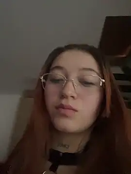 Karina Leon online show from May 2026 08:06:02 PM
