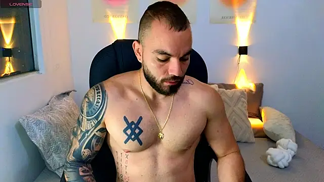 Snapshot of Isaac_Carter chatting on March 2025 10:33:02 AM Isaac Carter online show from March 2025 10:33:02 AM
