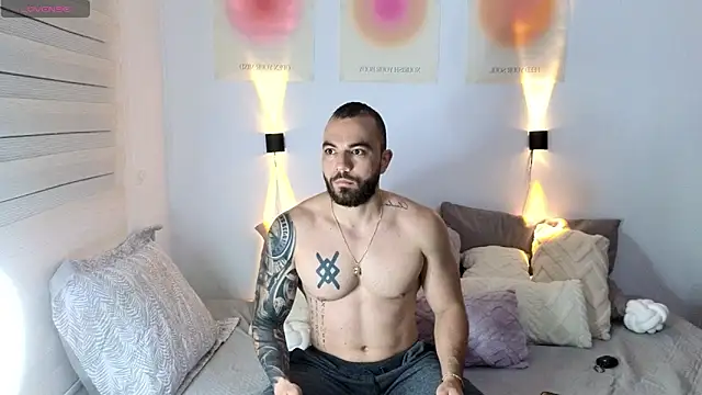 Snapshot of Isaac_Carter chatting on March 2025 10:48:01 AM Isaac Carter online show from March 2025 10:48:01 AM