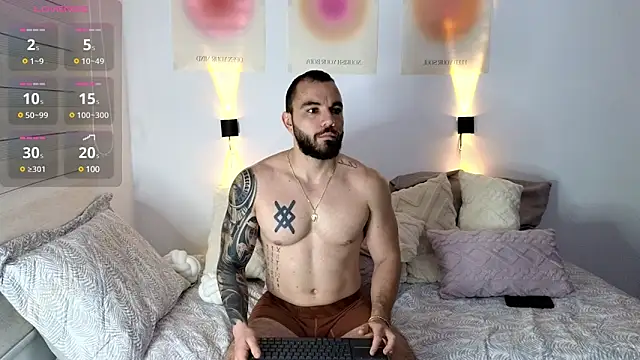 Snapshot of Isaac_Carter chatting on March 2025 10:28:02 AM Isaac Carter online show from March 2025 10:28:02 AM