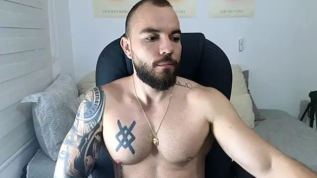 Snapshot of Isaac_Carter chatting on October 2025 11:16:01 AM Isaac Carter online show from October 2025 11:16:01 AM