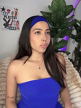  Emily Thompson  online show from October 2025 10:17:01 PM