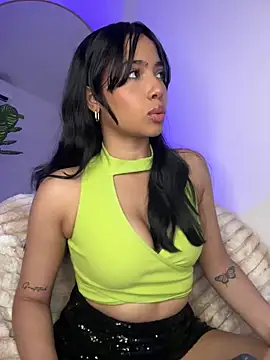  Emily Thompson  online show from December 2025 12:40:01 AM