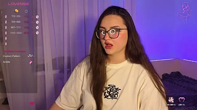 MiraLuccian online show from September 2025 07:37:02 PM